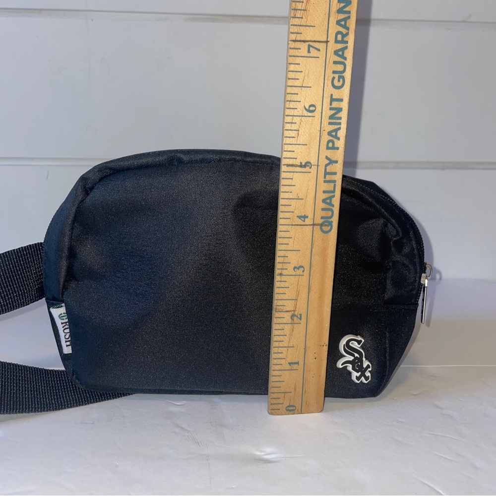 Chicago White Sox Crossbody Bag/Fannie Pack - Picture 8 of 10
